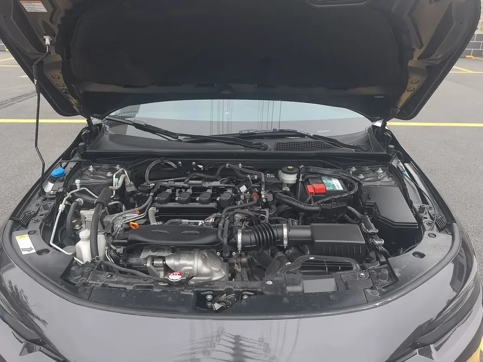 Honda Integra Style 2023 240TURBO CVT Deluxe Edition 2023 — thumbnail 3