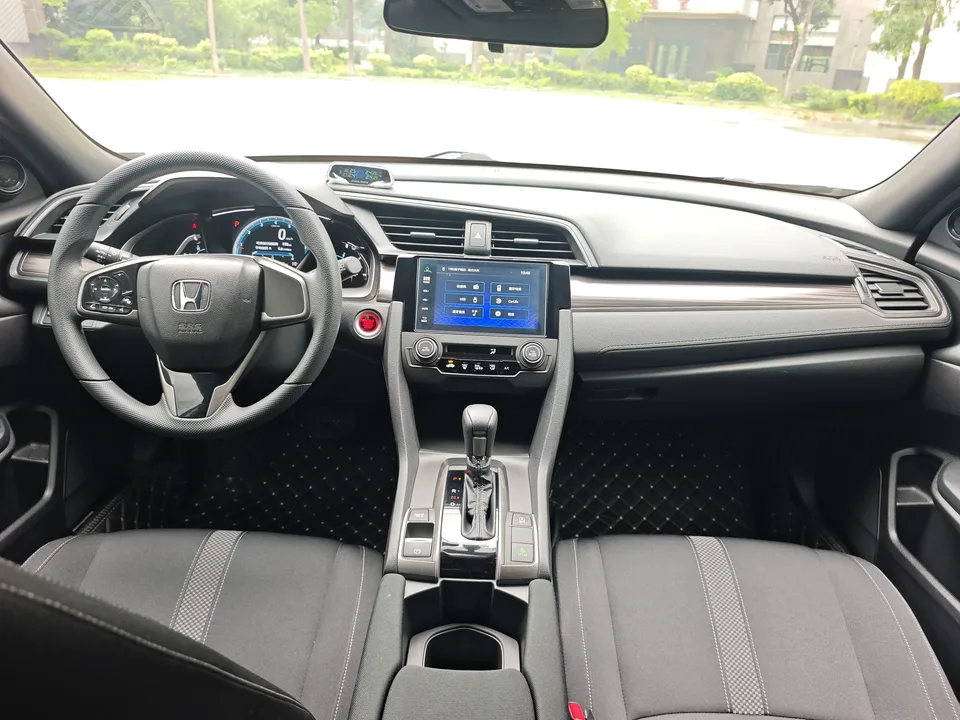 Honda CIVIC Civic 2020 HATCHBACK 220TURBO CVT Jinqing Control 2022 — миниатюра 4