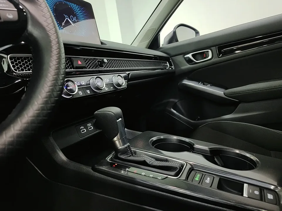 Honda CIVIC 2022 Civic 240TURBO CVT Dynamic Edition 2022 — миниатюра 3