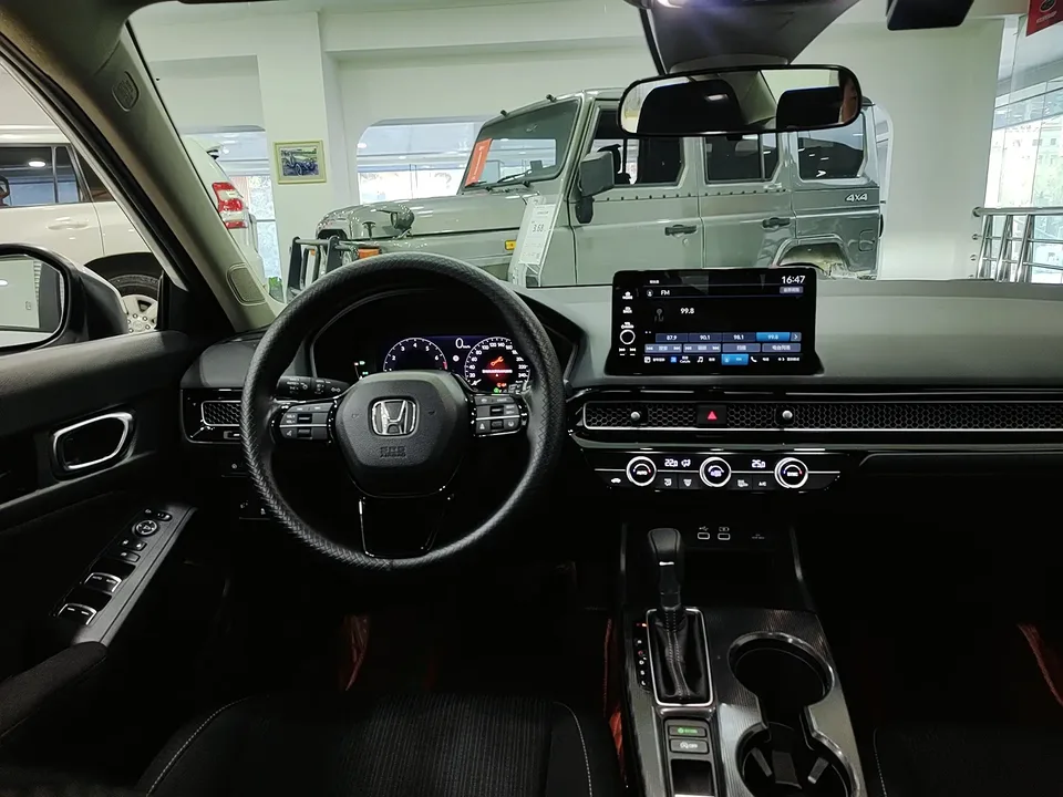 Honda CIVIC 2022 Civic 240TURBO CVT Dynamic Edition 2022 — миниатюра 5