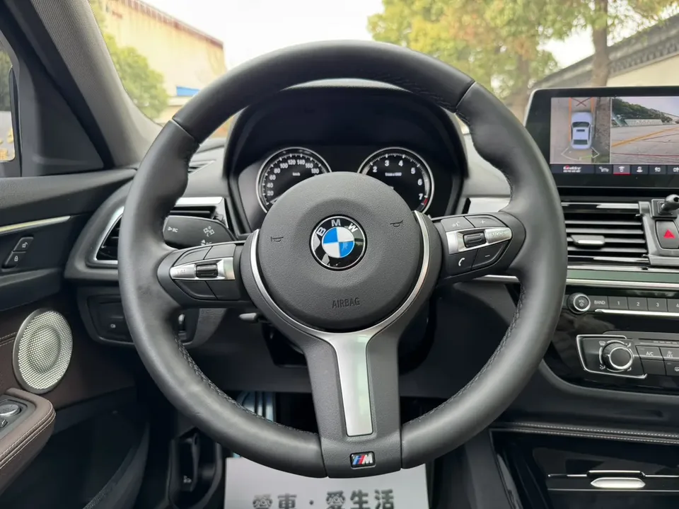BMW 1 Series BMW 1 Series 2023 125i M Sport Night Edition 2023 — миниатюра 5