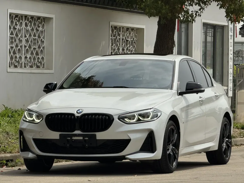 BMW 1 Series 2023