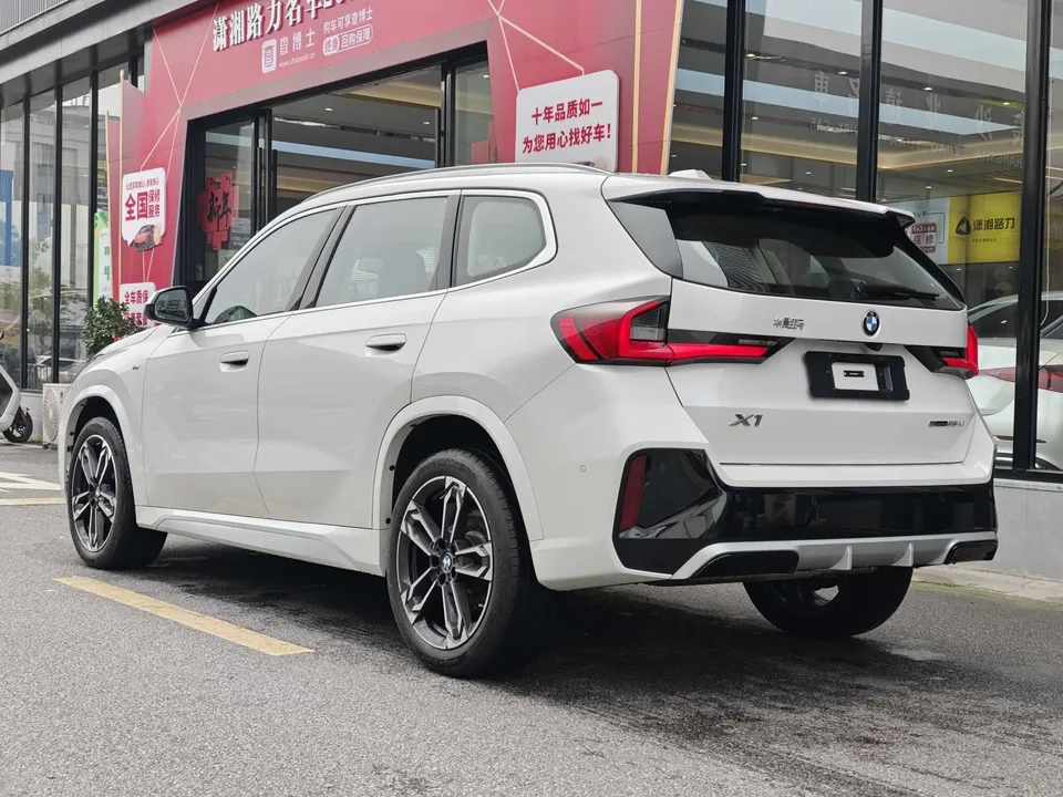 BMW X1 sDrive25Li M Sport Package 2024 — миниатюра 2