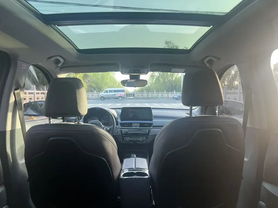 BMW X1 BMW X1 2023 xDrive25Li M Sport Package 2022 — thumbnail 3