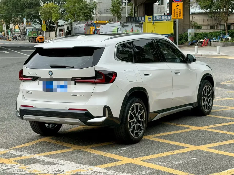BMW X1 BMW X1 2023 sDrive25Li M Sport Package 2023 — thumbnail 2