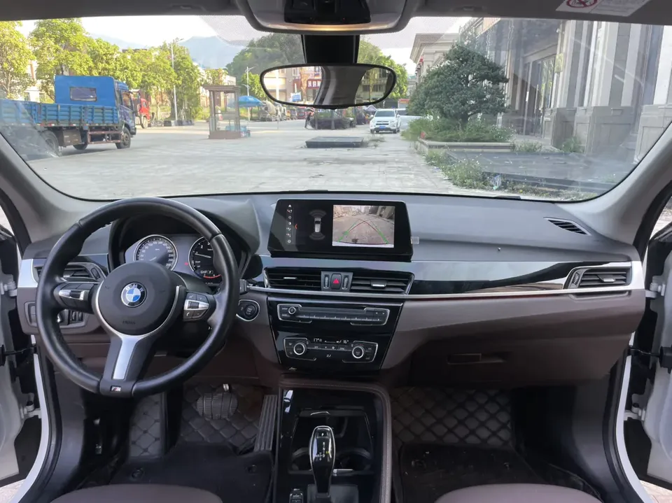BMW X1 BMW X1 2022 sDrive20Li Exclusive Model 2022 — миниатюра 5