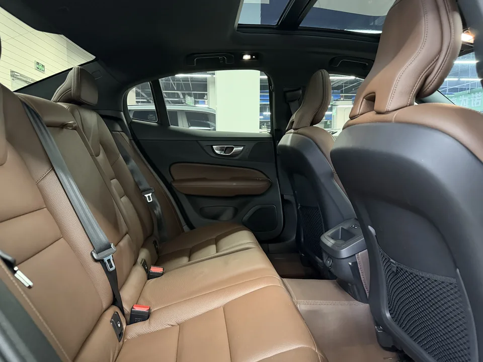 Volvo S60 Volvo S60 2023 B4 Zhiyuan Luxury Edition 2023 — миниатюра 5