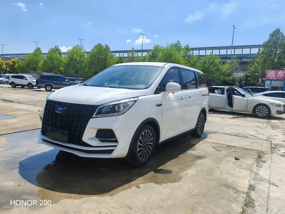 Oshan Changan Auchan Coshan 2023