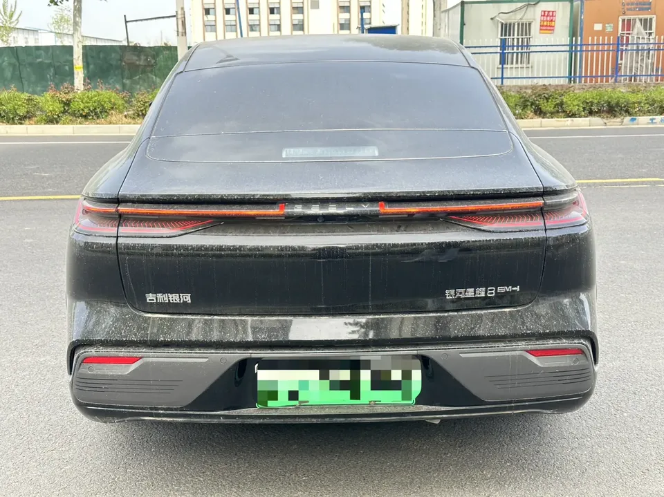 Geely Galaxy Star 8 PHEV 130km EM-i Flagship Edition 2025 — миниатюра 2