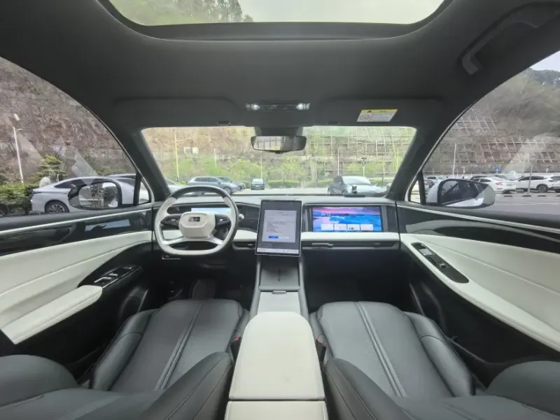 Geely Galaxy L7 1.5T DHT 55km PRO Longteng Edition 2024 — миниатюра 4