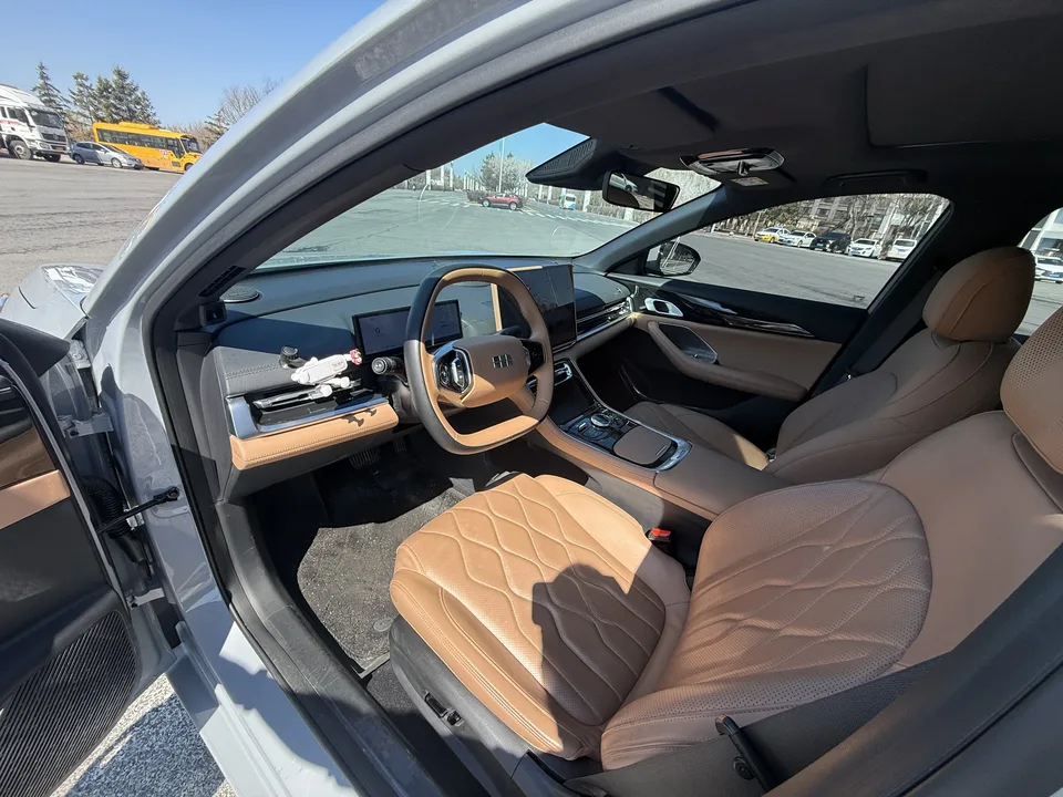 Geely Galaxy A7 PHEV 70km Explorer Edition 2025 — миниатюра 5