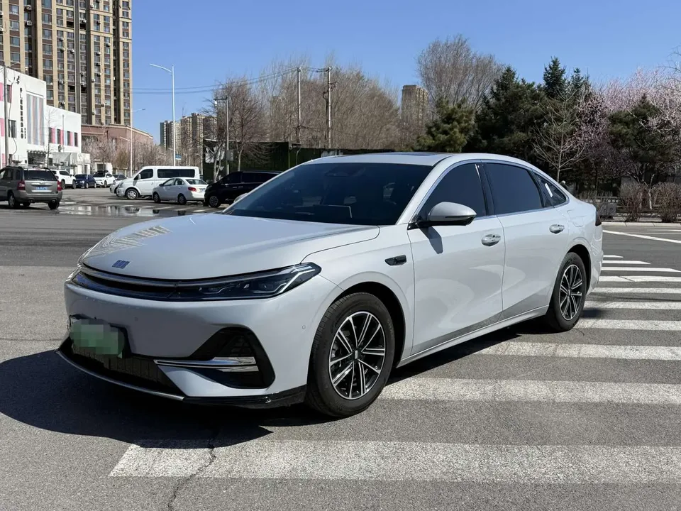 Geely Galaxy A7 PHEV 2025