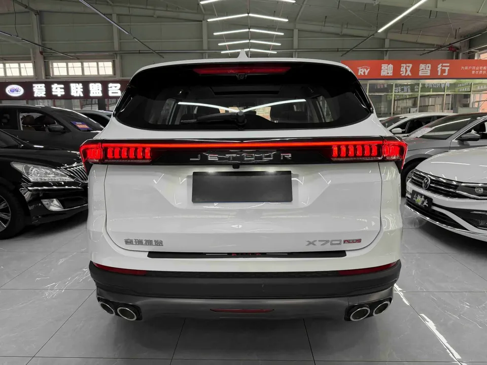 Jetour Jietu X70 PLUS JETOUR X70 PLUS 2023 1.5T DCT Brave PLUS 5-seater 2023 — миниатюра 2