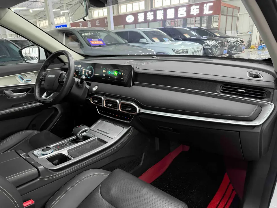 Jetour Jietu X70 PLUS JETOUR X70 PLUS 2023 1.5T DCT Brave PLUS 5-seater 2023 — миниатюра 4