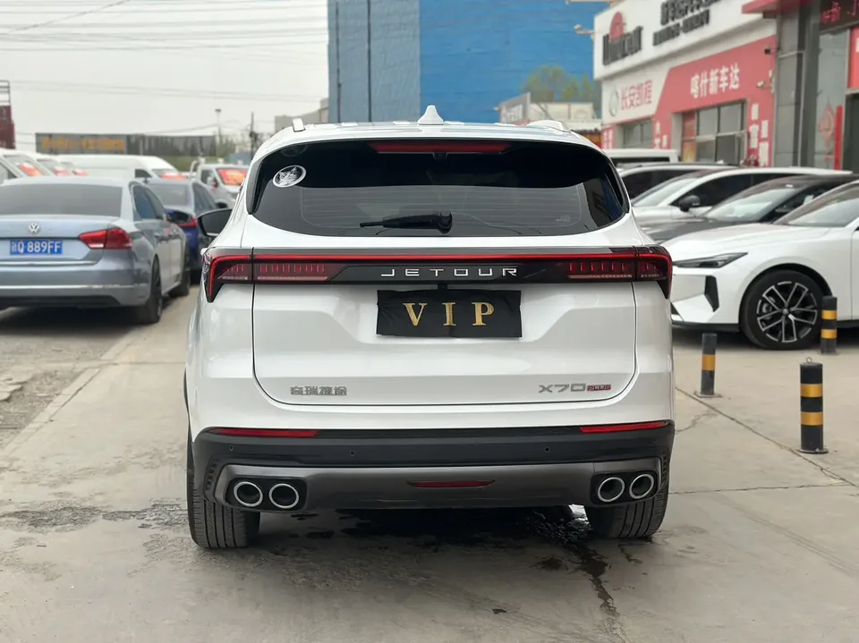 Jetour Jietu X70 PLUS Jietu X70 PLUS 2025 Champion Edition 1.5T DCT Champion MAX+ 5 Seaters 2025 — thumbnail 2