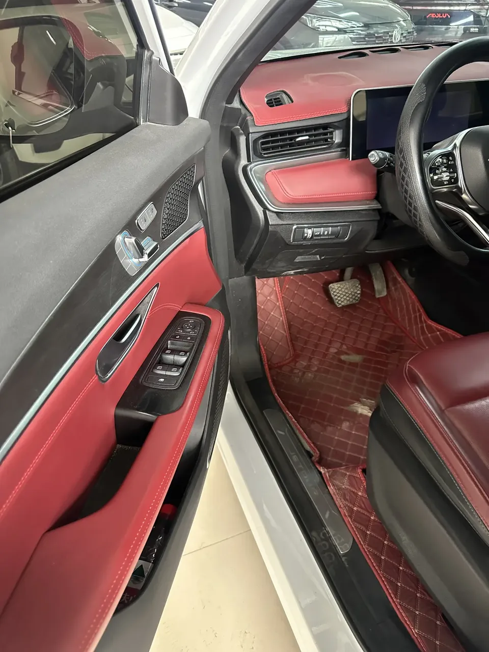 Jetour Jietu X70 PLUS Jietu X70 PLUS 2025 Champion Edition 1.5T DCT Champion MAX+ 5 Seaters 2025 — thumbnail 3