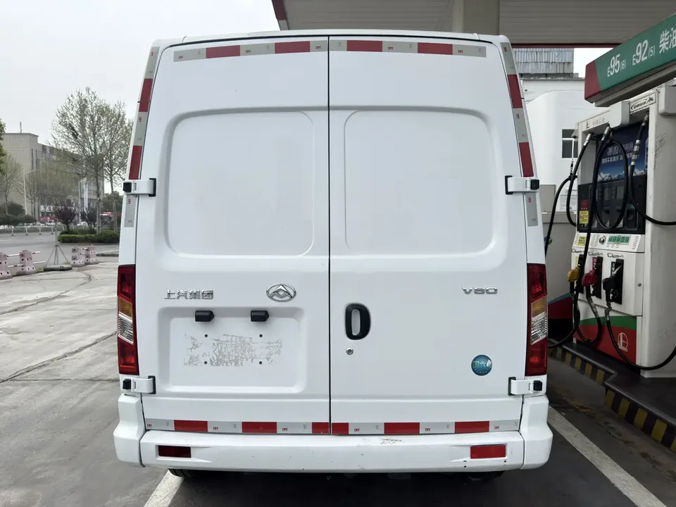 Datong Xintu V80 Xintu V80 2023 2.0T Manual Classic City King Short Axis Mid-Top 3 Seaters 2024 — thumbnail 2