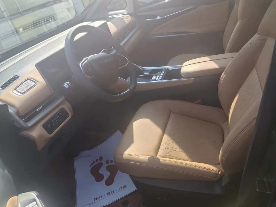 Datong Maxus G50 PHEV Pilot Edition 2026 — миниатюра 3