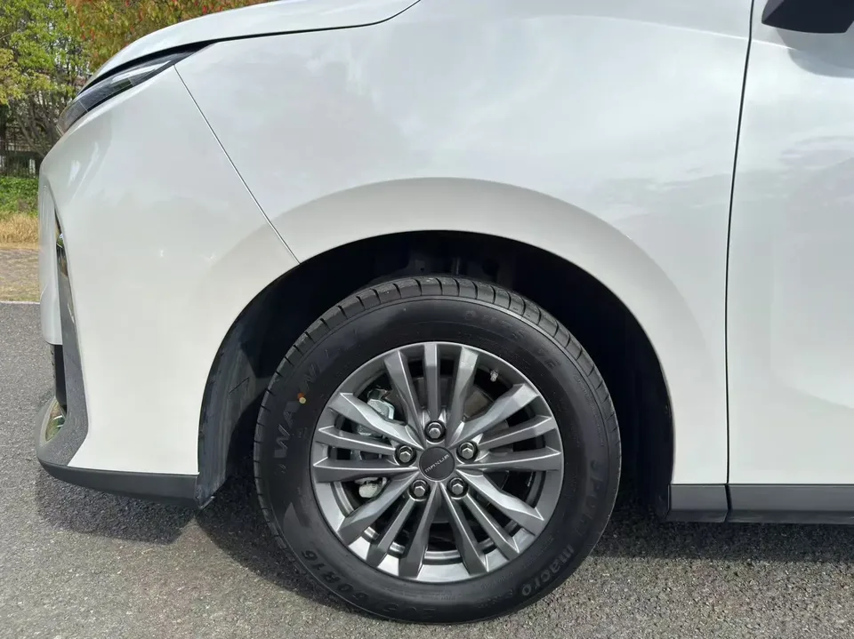 Datong Maxus G50 MAX 1.5T Automatic Luxury Edition 2025 — миниатюра 4