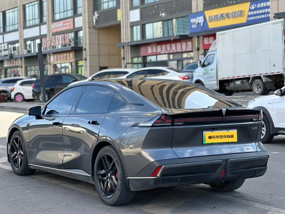 Deepal dark blue SL03 200 Max Extended Range Edition 2023 — миниатюра 4