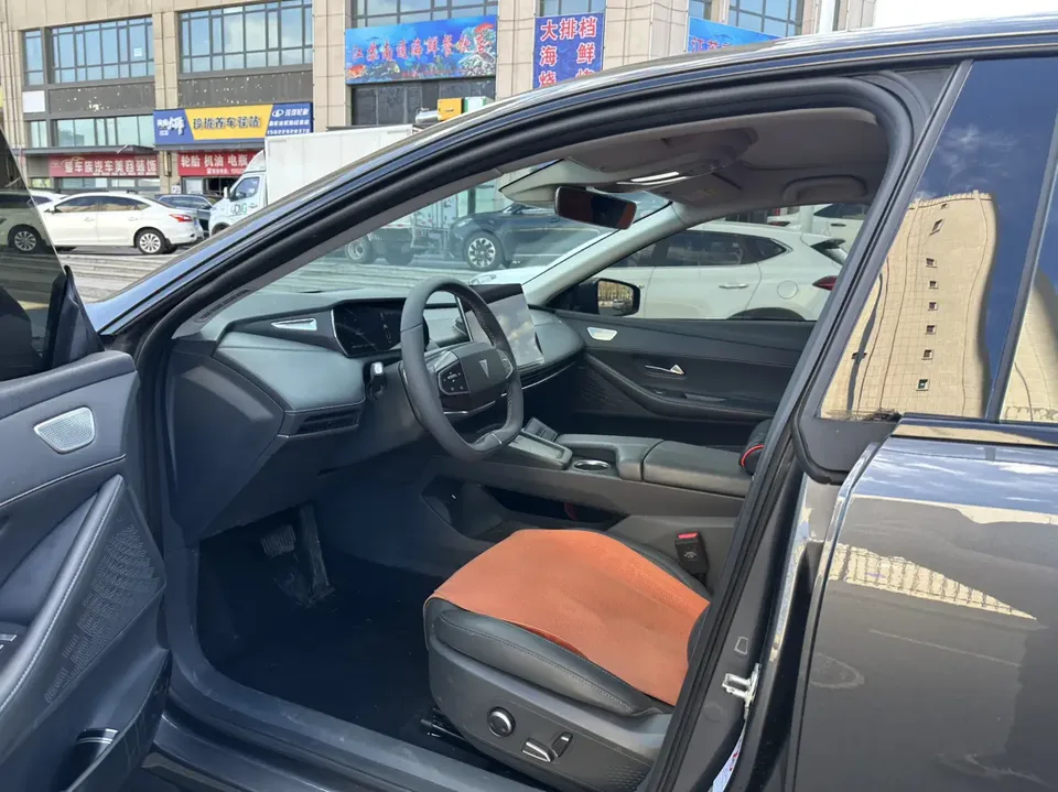 Deepal dark blue SL03 200 Max Extended Range Edition 2023 — миниатюра 5