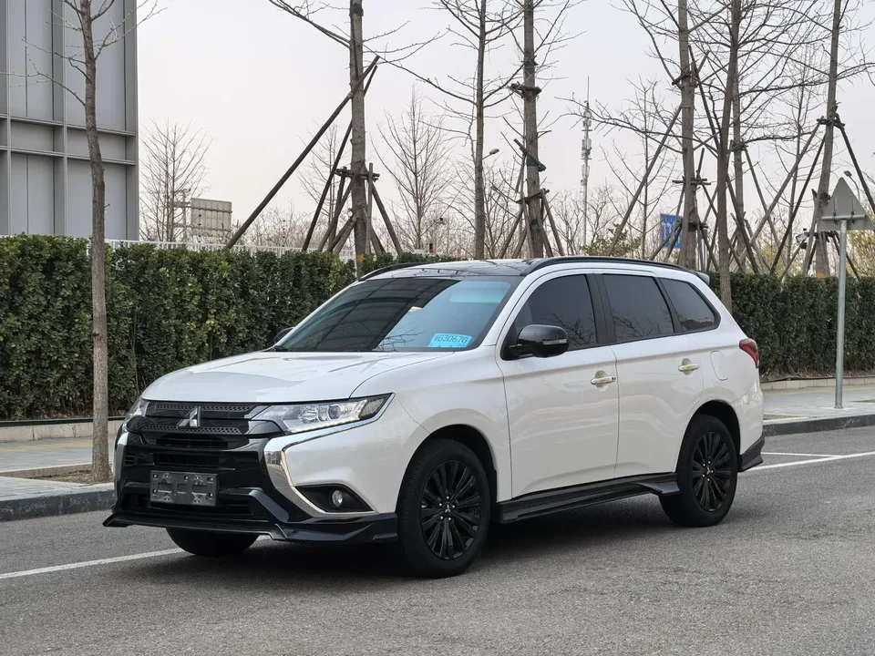 Mitsubishi Outlander 2022