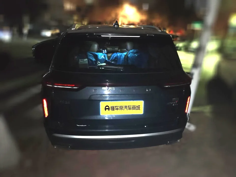 Exeed VX Xingtu Lanyue 2025 2.0T 4WD Xingyao-7 seats 2024 — миниатюра 2