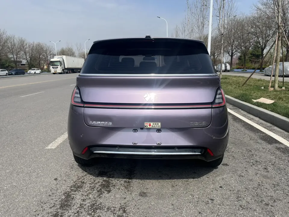 Baojun clouds 460 Max 2024 — миниатюра 2