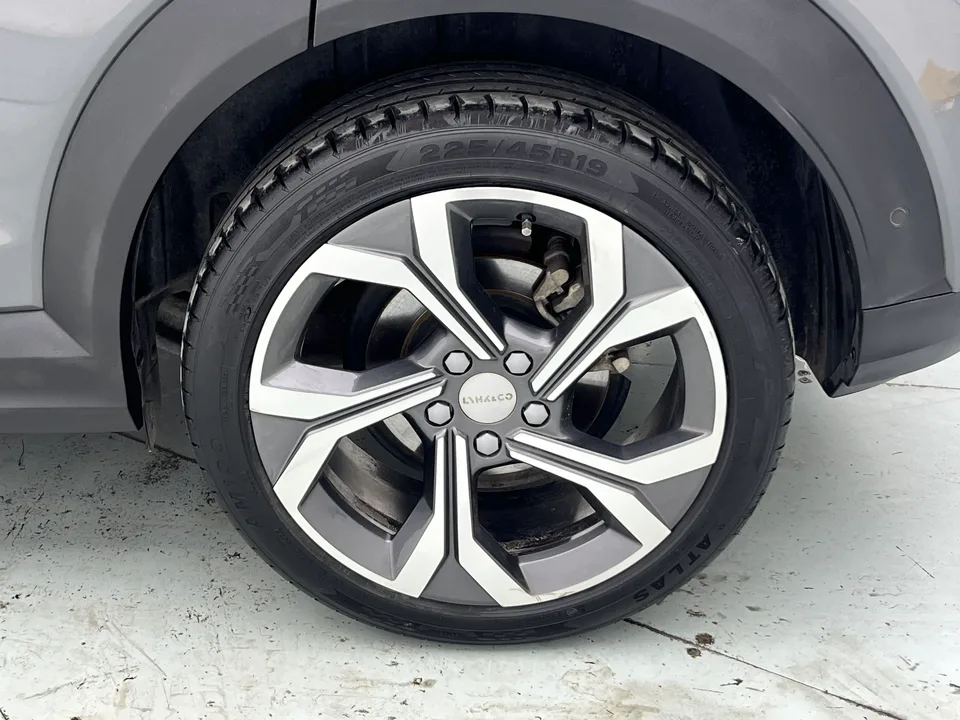 Lynk & Co 06 2023