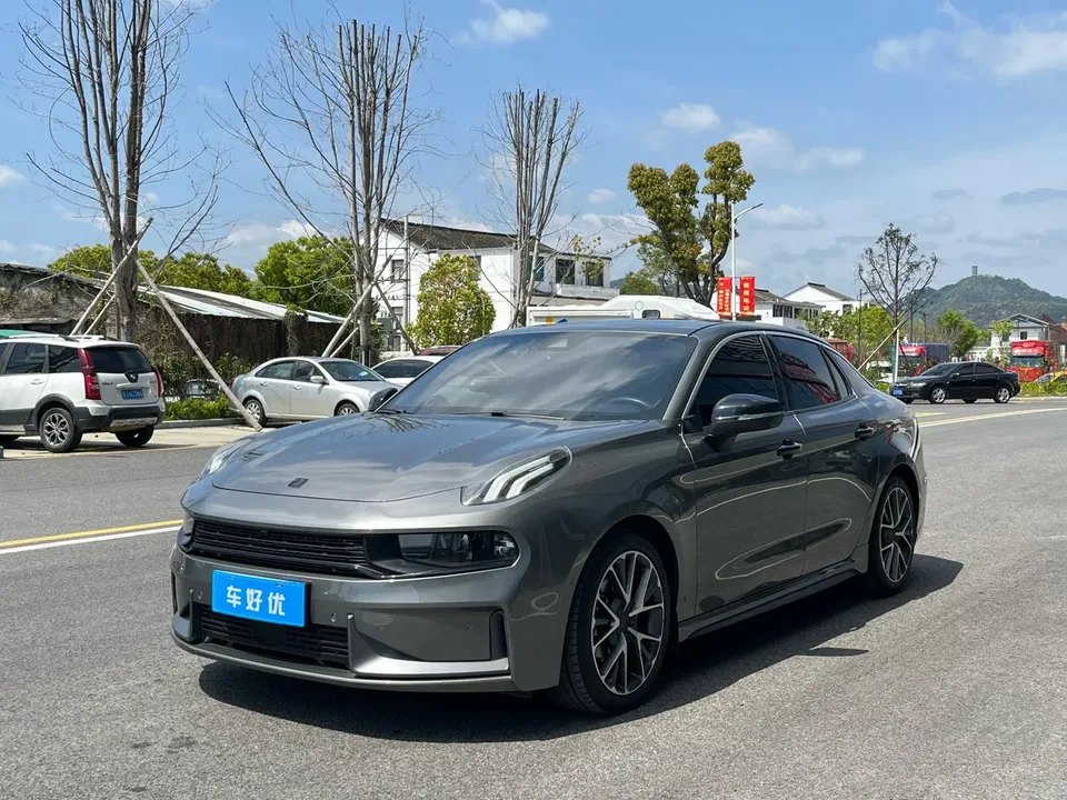 Lynk & Co 03 2022