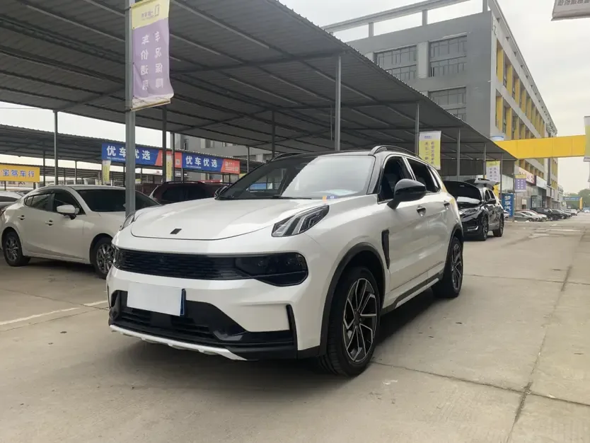 Lynk & Co 01 2023