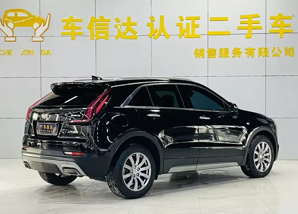 Cadillac XT4 XT4 2022 Cadillac XT4 2022 28T two-wheel drive premium model 2023 — thumbnail 2