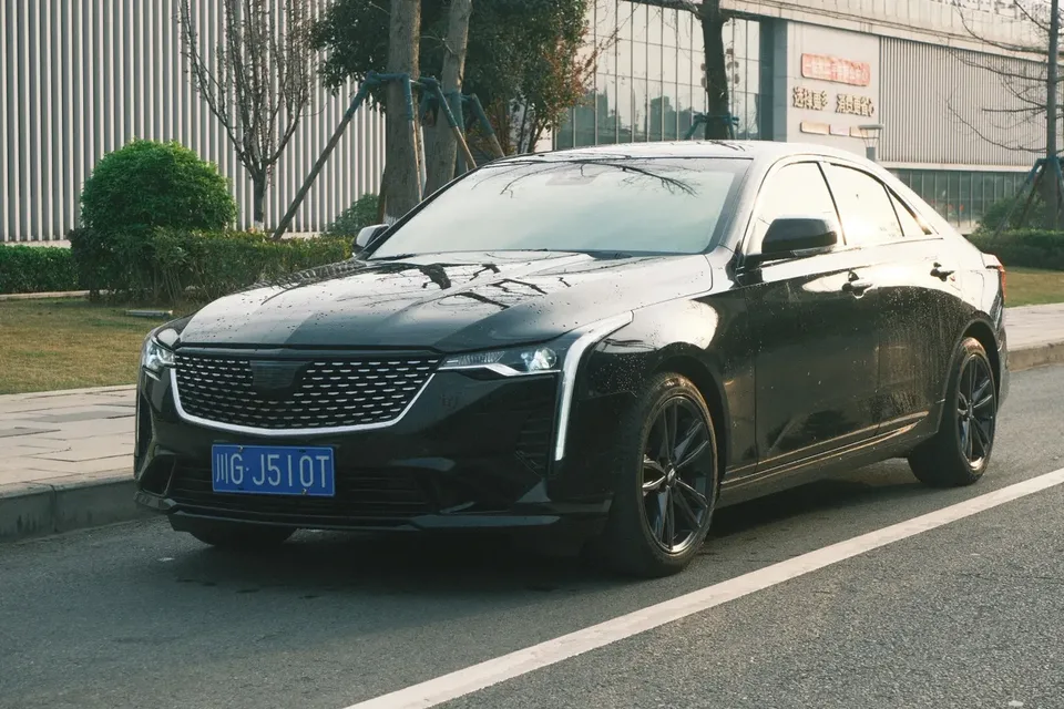 Cadillac CT4 2022