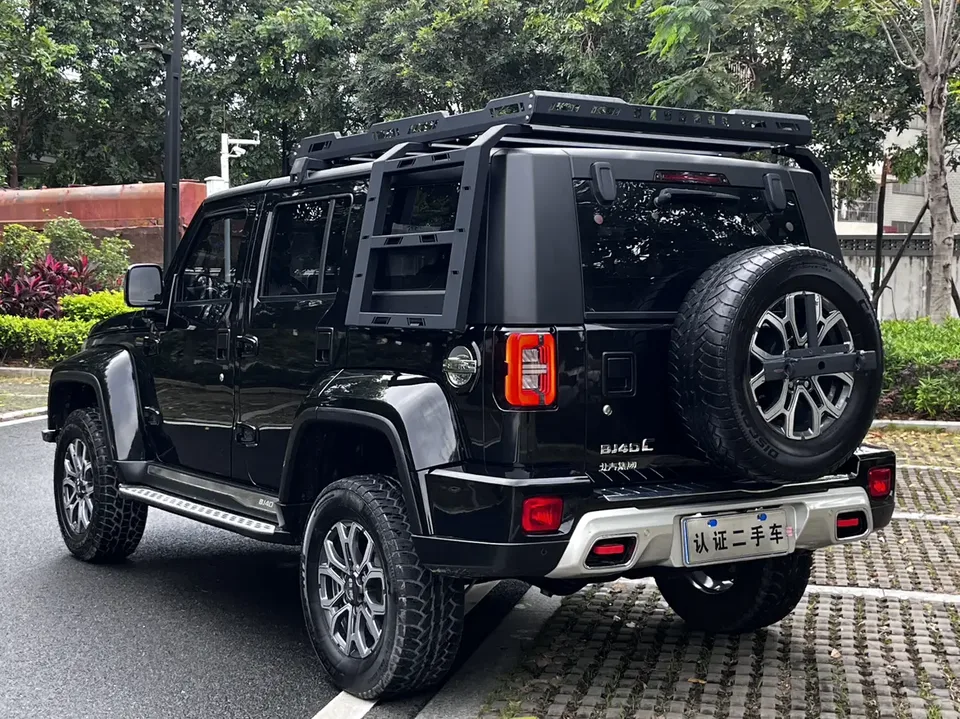 BAIC Beijing Off-road BJ40 Beijing Off-road BJ40 2023 2.0T Automatic 4WD City Hunter Edition Knight Edition 2023 — миниатюра 2
