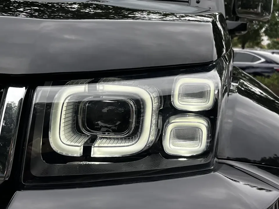 BAIC Beijing Off-road BJ40 Beijing Off-road BJ40 2023 2.0T Automatic 4WD City Hunter Edition Knight Edition 2023 — миниатюра 3