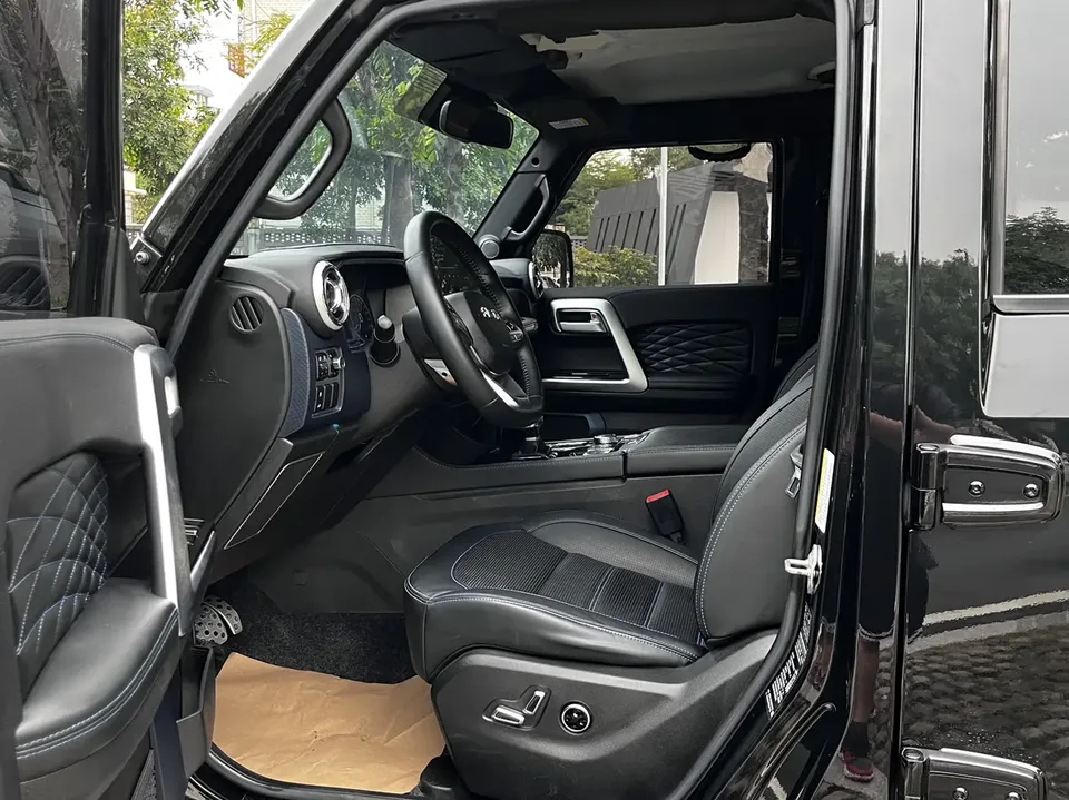 BAIC Beijing Off-road BJ40 Beijing Off-road BJ40 2023 2.0T Automatic 4WD City Hunter Edition Knight Edition 2023 — миниатюра 5