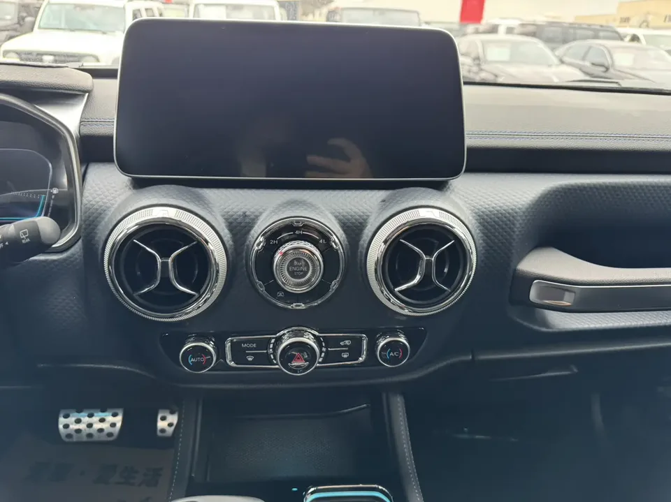 BAIC Beijing Off-road BJ40 2.0D Automatic 4WD Blade Hero Glory Edition 2025 — миниатюра 3