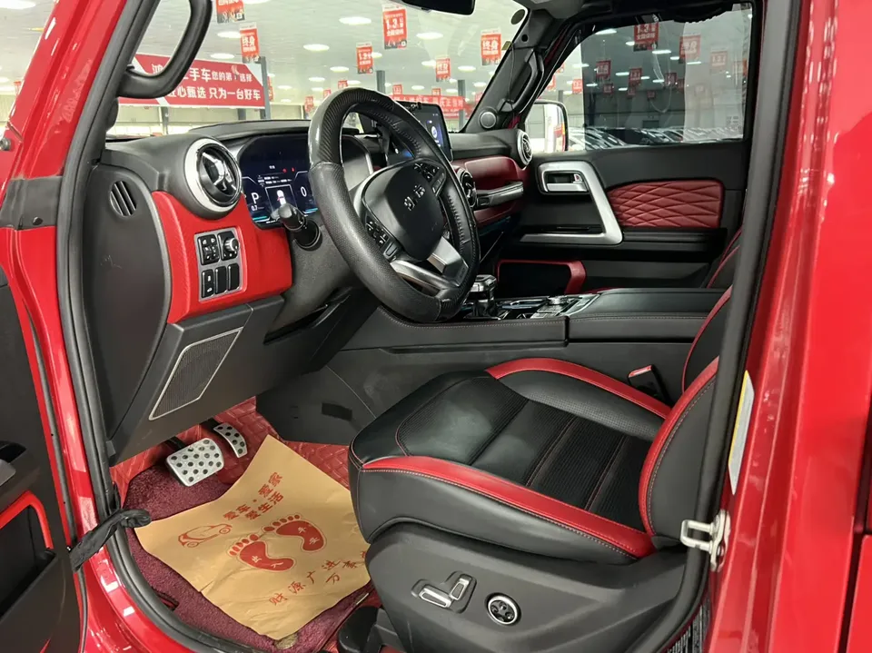 BAIC Beijing Off-road BJ40 2.0T Automatic 4WD City Hunter Glory Edition 2024 — миниатюра 3