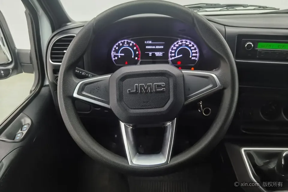 Jiangling Teshun 2.8T Space King Ordinary Model Short Axis Medium High Roof 6-Seater Diesel National VI JX493 2022 — миниатюра 3