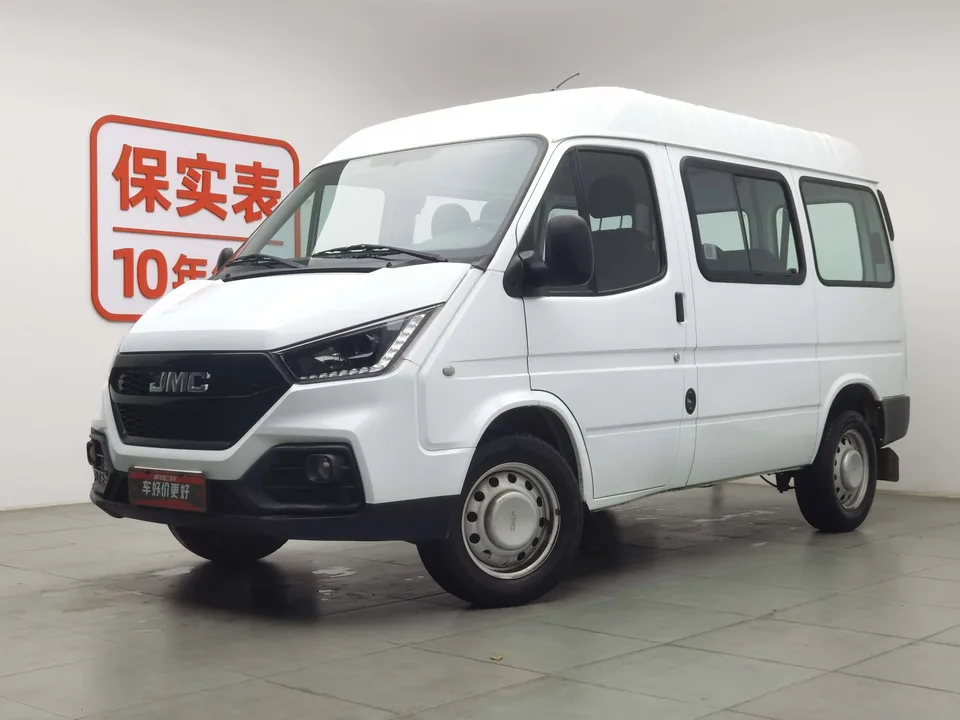 Jiangling Teshun 2.8T Space King Ordinary Model Short Axis Medium High Roof 6-Seater Diesel National VI JX493 2022 — фото 1, купить с доставкой в Москву