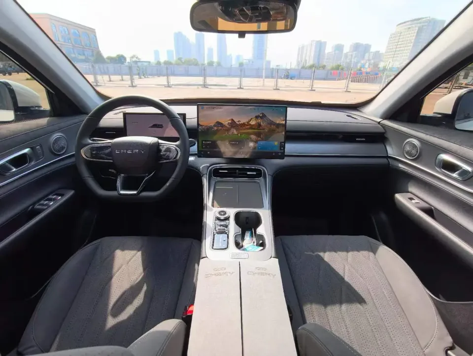 Chery Tiggo 8 PLUS Tiggo 8 PLUS 2025 Kunpeng 290TGDI DCT Luxury 7-seater 2025 — миниатюра 5