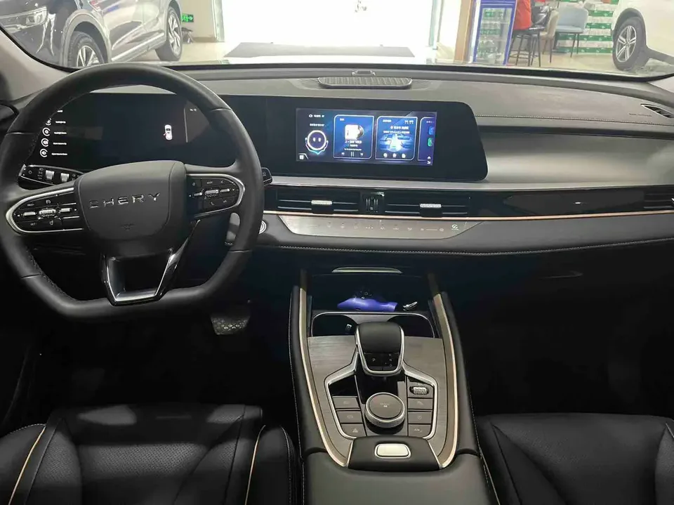 Omoda C5 1.5T CVT Yujie Edition 2022 — миниатюра 3
