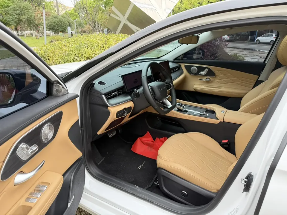 Chery Arrizo 8 PRO 290TGDI DCT Luxury Edition 2025 — миниатюра 4