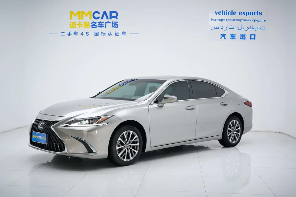 Lexus ES 2023