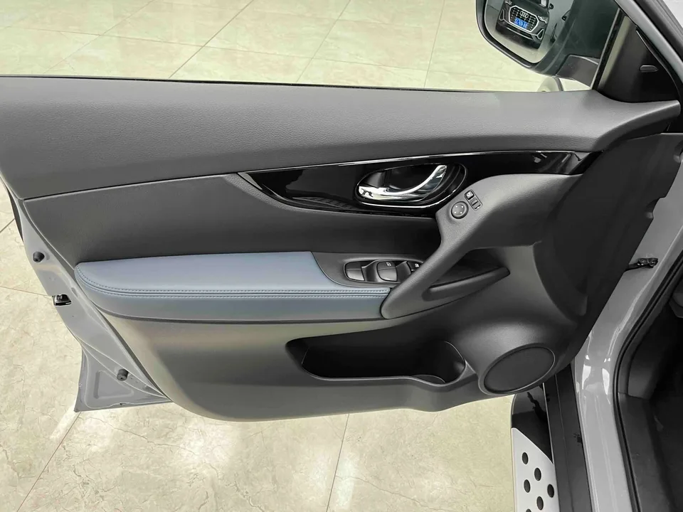 Nissan X-Trail X-Trail Honor 2.0L 2WD Leading Edition 2025 — миниатюра 4