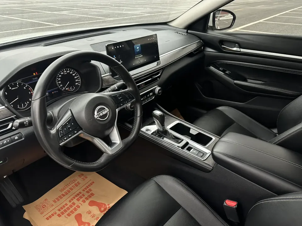 Nissan Altima Sound of nature 2022 2.0L XL-TLS Enjoy Edition 2023 — thumbnail 5