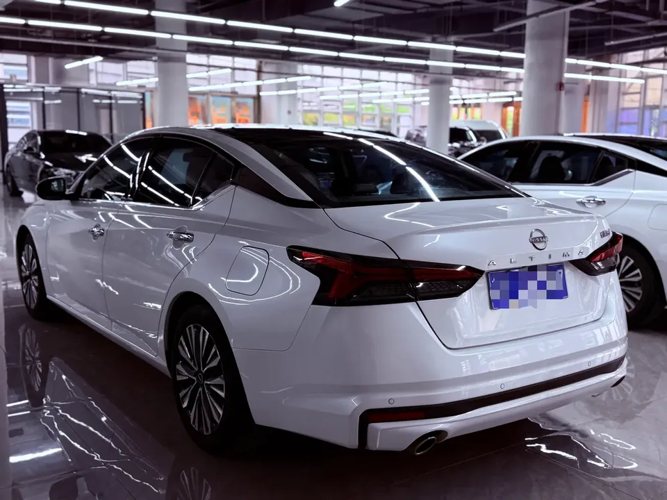 Nissan Altima Teana 2.0L XL-TLS Enjoy Edition 2024 — миниатюра 4
