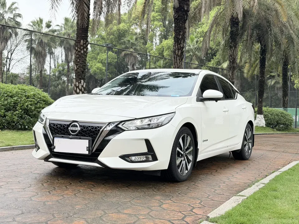 Nissan Sylphy Sylphy Electric drive version e-POWER Super Intelligent Link PLUS 2022 — photo 1, buy with delivery to Moscow