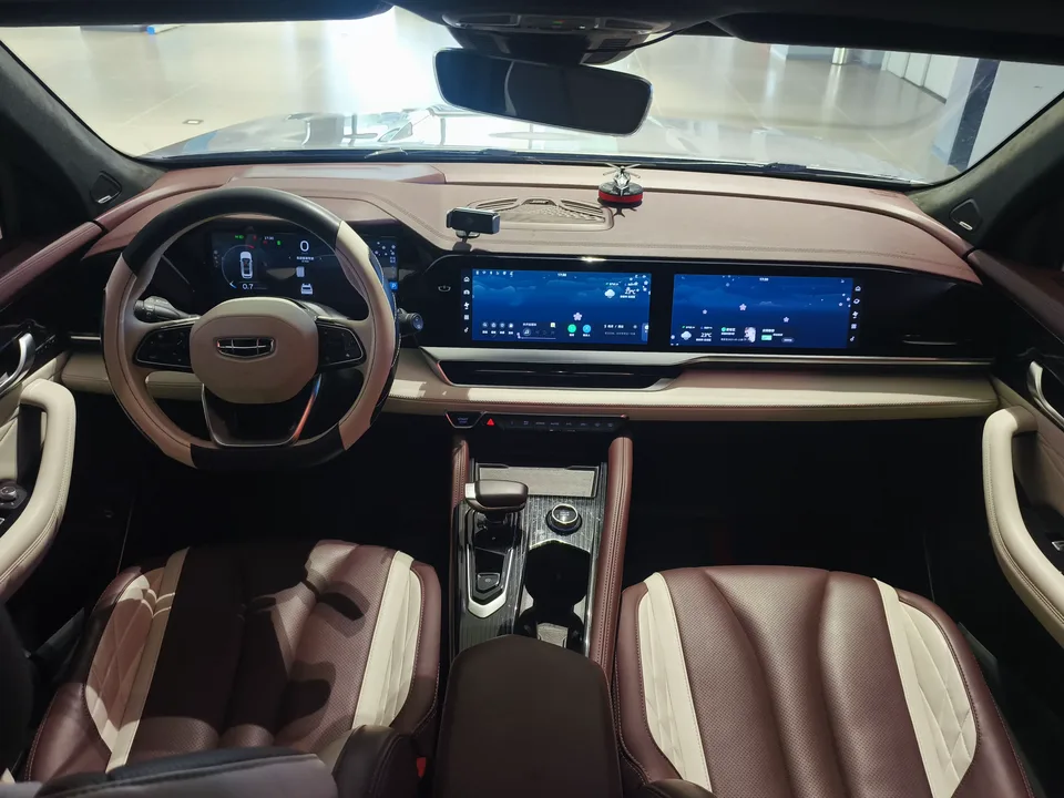 Geely Monjaro 2.0TD DCT EVO 2WD Smart Edition 2022 — миниатюра 3