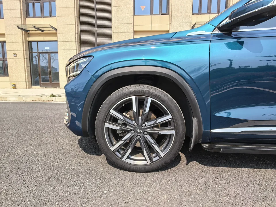 Geely Monjaro 2.0TD DCT EVO 2WD Smart Edition 2022 — миниатюра 3